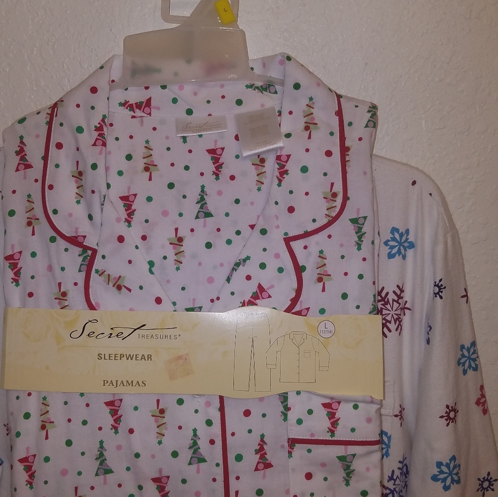 Womens pjs x2